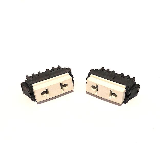 Tomacorriente Plasnavi 90s Combinado Nema 1-15 y CEE 7-16 Europlug Type C